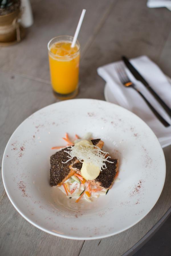 巴拿马美洲金塔酒店 巴拿马城 外观 照片 A plate of salmon with a glass of orange juice